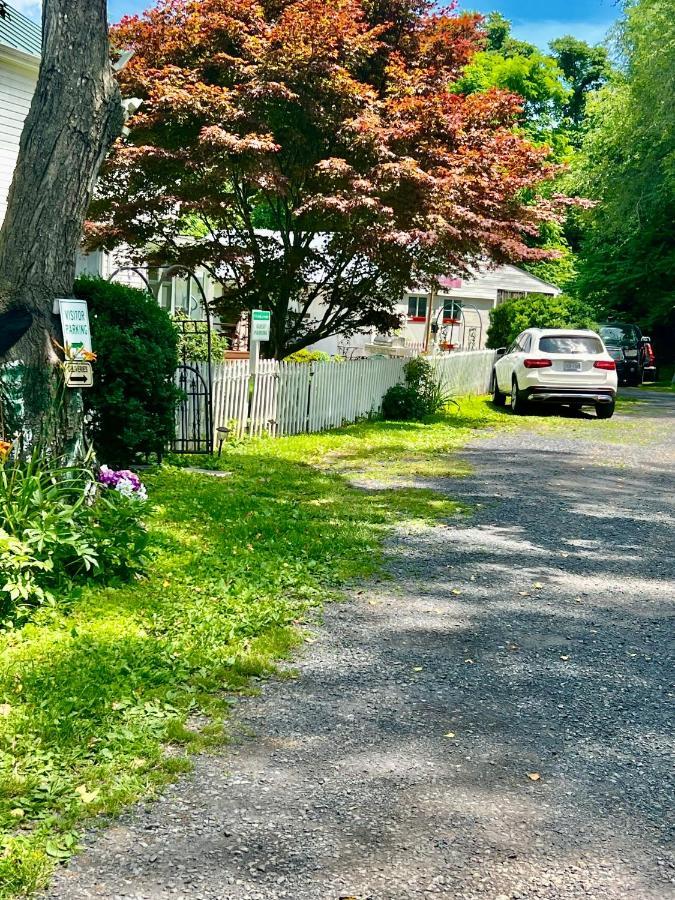 Across The Inn Entire Colonial House With Lovely Porch & Extremely Fast Wi-Fi Washington Exterior foto